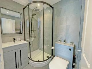 High Style Apartment - Keswick - 7