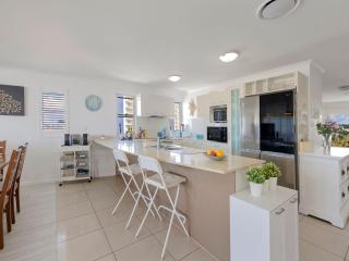 Seabourn Unit 702 Caloundra QLD - Caloundra - 3