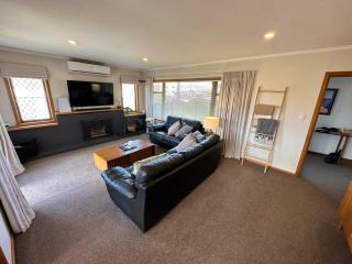 Sunny & Cosy Napier Home! - Napier - 6