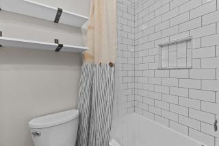 The Blue Wave Quiet & Cozy Beach Retreat - Oak Island - 3