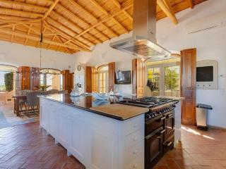 Luxury villa with gym, jacuzzi and swimming pool - Lagos - 6