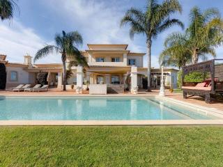 Luxury villa with gym, jacuzzi and swimming pool - Lagos - 3