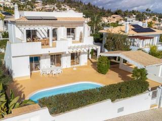 House with garden and private pool - 0