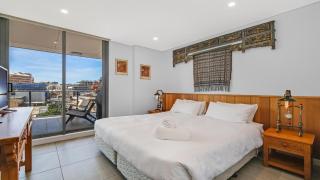 Breezes - Oceans Edge Ocean Views , Wifi Accom Holidays - Terrigal - 5