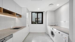 Apollo Short Walk To Beach Accom Holidays - Terrigal - 3