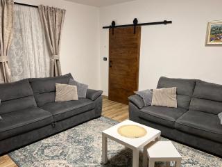 Marina Spacious Family Apartment - Križišće - 5