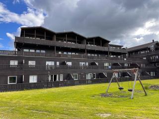 Relaxing Retreat with Two Terraces - Beitostøl - 0
