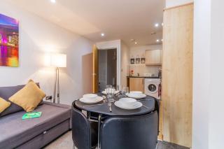 Stella Stays, Sleeps 6 - Long Term Discounts! Contractors, Relocators heaven! - Litherland - 4