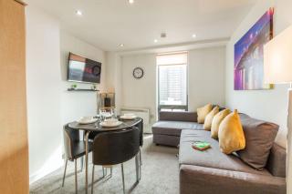 Stella Stays, Sleeps 6 - Long Term Discounts! Contractors, Relocators heaven! - Litherland - 6