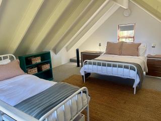 Lalamanzi Trout Cottage - Solar Powered - Underberg - 1