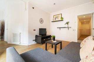 Eixample Ac, Sunlit Balcony & Prime Location - 8