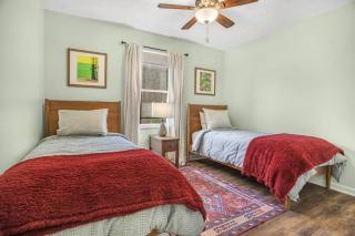 Mountain Views, Hot Tub, Firepit, dog friendly, EV connector - Stanley - 2