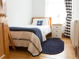 Whitby Town Centre walk to Everything! - 2