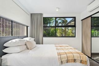Queen Windsor Isyd - Brisbane - 2