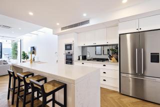 Royal Redfern Isyd - Sidney - 3