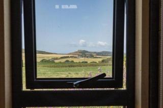 2 Hares Hideout, Camp Tapnell - 4