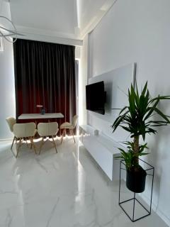 Studio503 by Allegio-Mamaia's Seaside Luxury near Finest Clubs & Beaches - Mamaia - 3