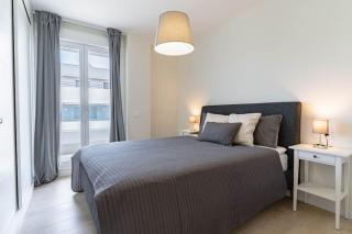 Modern 2-Bed Apartment with Huge Terrace - 2
