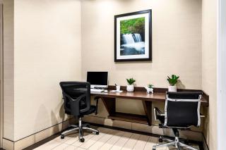 SureStay Plus by Best Western Reading North - Reading - 4