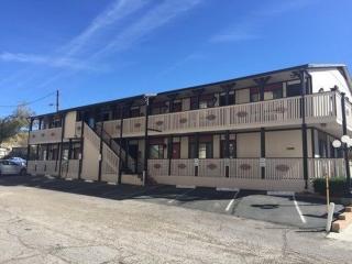 Jim Butler Inn & Suites - 7