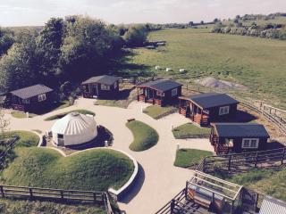 Giltraps Townhouse & Glamping - Kinnitty - 6