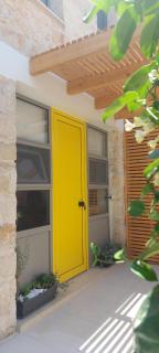 [Bracket] Studio - 1