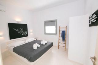 Shades of White Villas - Emporio Santorini - 4