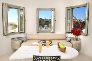 Shades of White Villas - Emporio Santorini - 2