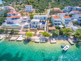 Villa La Perla - Rogoznica - 8