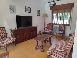 Charming 6-Bed Chalet in Llanes - 5