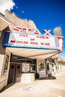 The Studio @CooperYoung- Cozy Apt with Pop of Art - 1