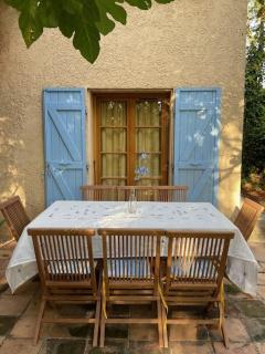2 PIECES TERRASSE ET PISCINE PRIVATIVES DANS MAISON TRADITIONNELLE - Châteauneuf-le-Rouge - 6