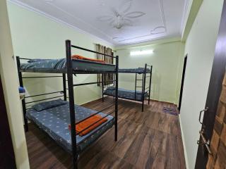 6 BHK in Krishna Nagar Lucknow LKO6BHK 401l&402R - 4