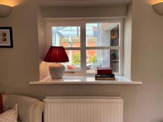 Romantic cosy cottage close to Oxford and The Cotswolds - 7