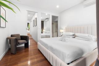 Stunning 3 Bedroom Terrace House in Vibrant Area - Sydney - 6