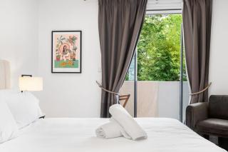 Stunning 3 Bedroom Terrace House in Vibrant Area - Sydney - 4
