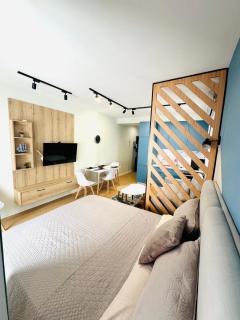 Blue Luxury Apartment - Golem - 3