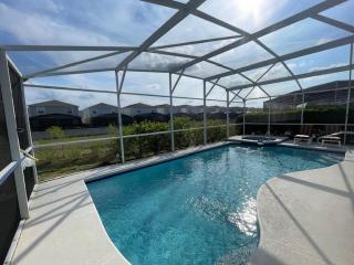 633 Fabulous 6 bed Home with Due South Facing Private Pool Themed Kids Rooms - Davenport - 3