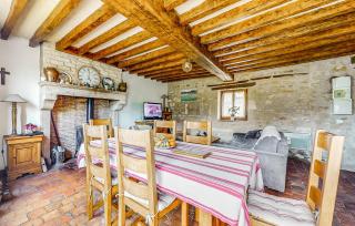 3 Bedroom Nice Home In Lainsecq - Lainsecq - 6