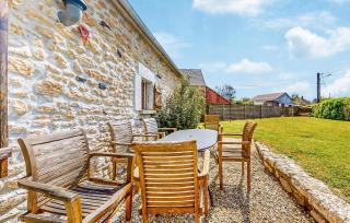 3 Bedroom Nice Home In Lainsecq - 2