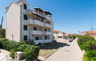 Gorgeous Apartment In Supetar With Wifi - 3