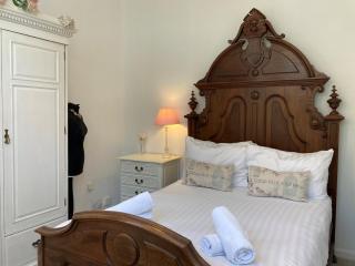 Flat 2, 1 Alexandra Gardens - 1