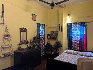 Calcutta Backpackers Homestay- For Travellers and Backpackers - 5