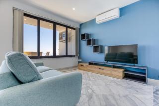 Seafront 3BR APT in Sliema with Private Balcony by 360 Estates - 8