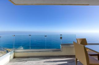Seafront 3BR APT in Sliema with Private Balcony by 360 Estates - 1