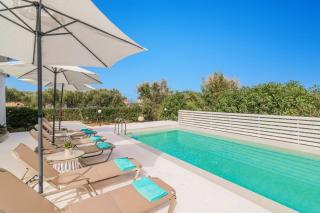 Villa Meredith by Villa Plus - Psarou - 0