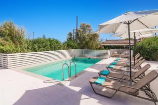 Villa Meredith by Villa Plus - Psarou - 7
