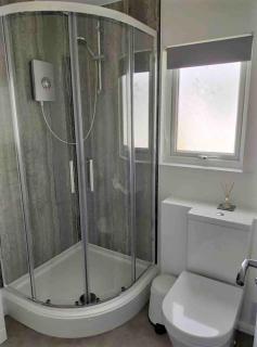 California Sands - 2 x Modern Two Double Bedroom Chalets - short stroll to the beach - nr Great Yarmouth & Norfolk Broads - Scratby - 1