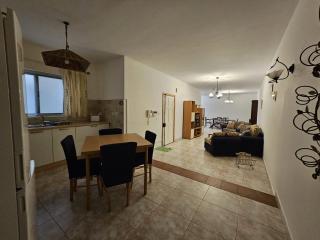 Three bedroom apartment in Qawra - 2