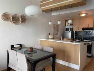 Solana in Avant BGC parking with fee - Manila - 6